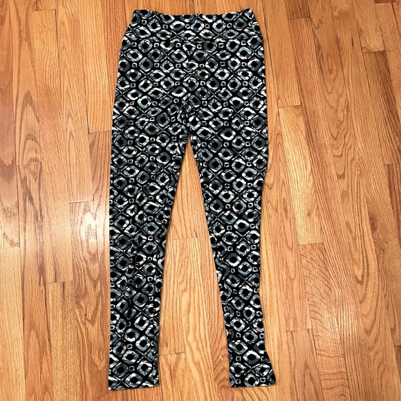 LuLaRoe OS Legging - Picture 1 of 3